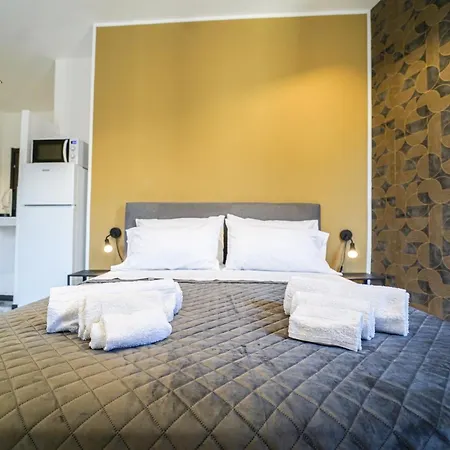 200 Mt Quattro Canti- Rovere アパート