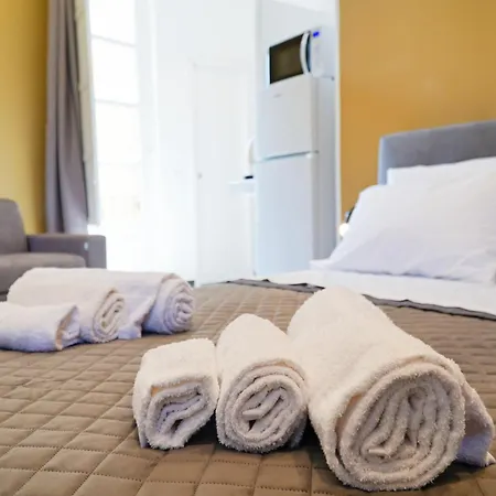 200 Mt Quattro Canti- Rovere アパート *