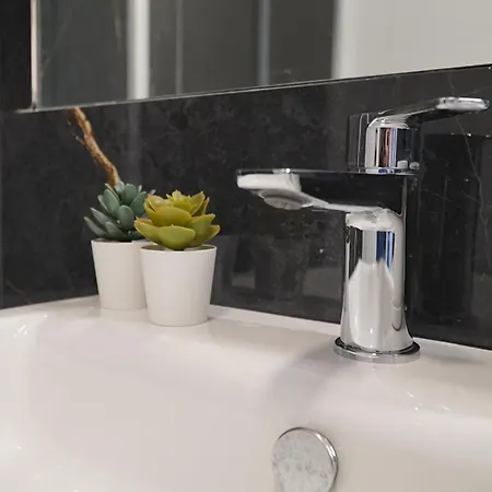 200 Mt Quattro Canti- Rovere アパート